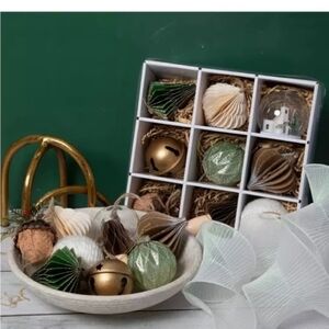 Elegant Holiday Ornament Set - Gold, Green, and White Honeycomb and Woodland